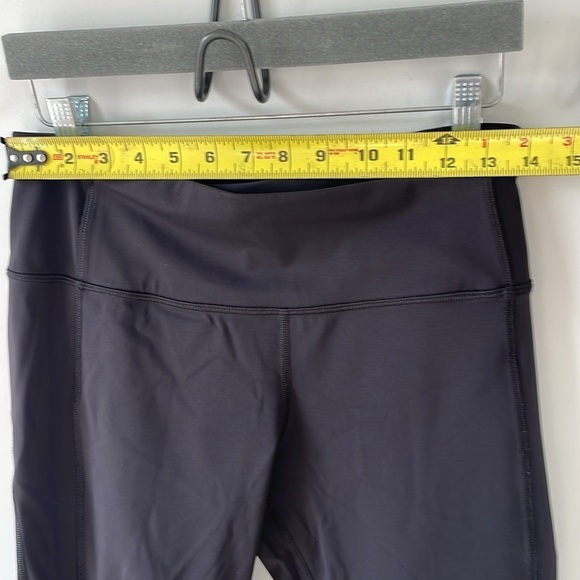 Lululemon Athletica, size 8, mesh side and calf, capri crop leggings, EUC - Picture 7 of 8